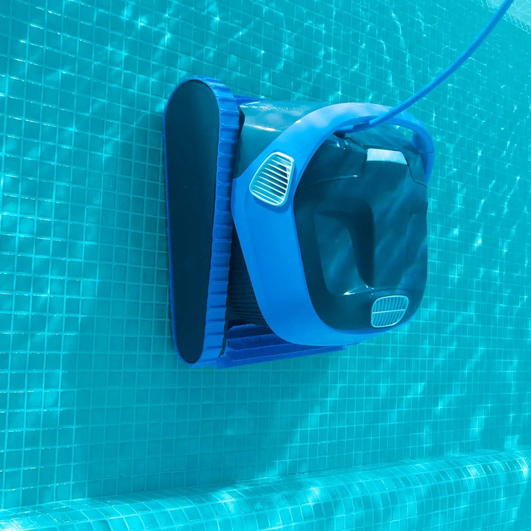 Dolphin S400 Robotic Swimming Pool Cleaner Vacuum with Wi-Fi | 99996261-US