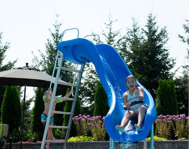 S.R. Smith 610-209-5813 Rogue 2 Right Curve Pool Slide - Blue